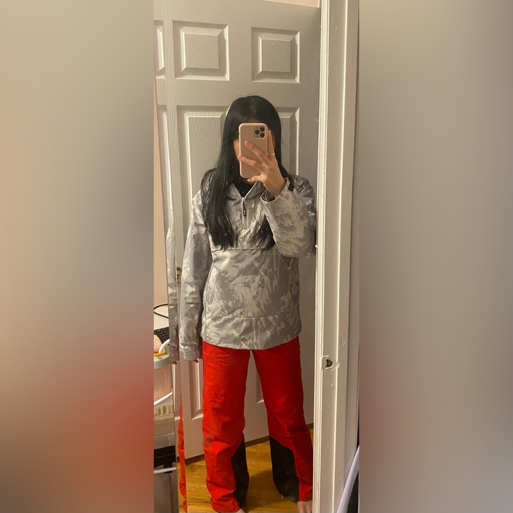 McKinley snowpants in red (kids size L / Womens size S)